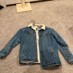 Marine layer men’s denim sherpa jacket. Medium. Used, in good condition.